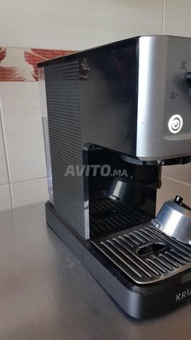 Cafetera Krups Calvi XP341 espresso compacta 1450W