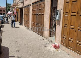 pas de porte 2 magasins 