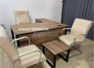 Mobilier de bureau / table de réunion صنع محلي G