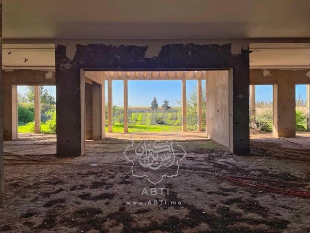 Villa semi-finie 1ha zn. urbaine Labissa Bouskoura