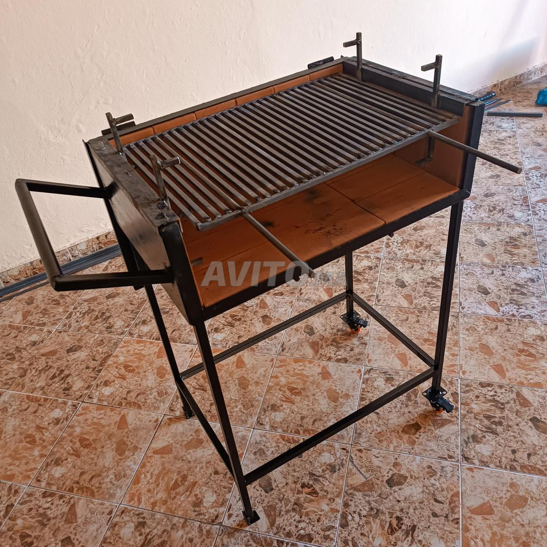 Nettoyer la grille du barbecue - Elja Products