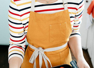  نبحث عن عاملة منزلية ميناج والطبخ  مع المبيت    