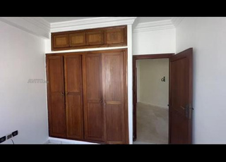 Appartement 2 ch vide à louer à 2 Mars 