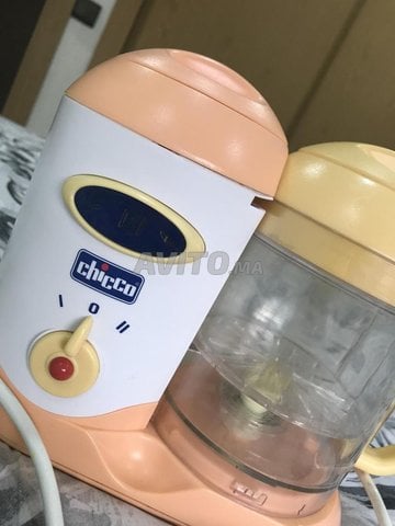 Cuiseur vapeur et mixeur pour bébé Chicco 