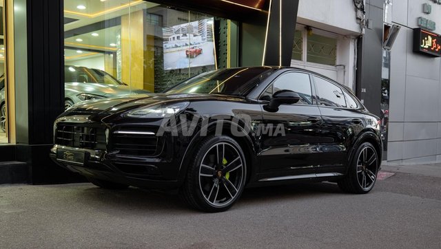 Porsche Cayenne Coupe platinum 00km sport design