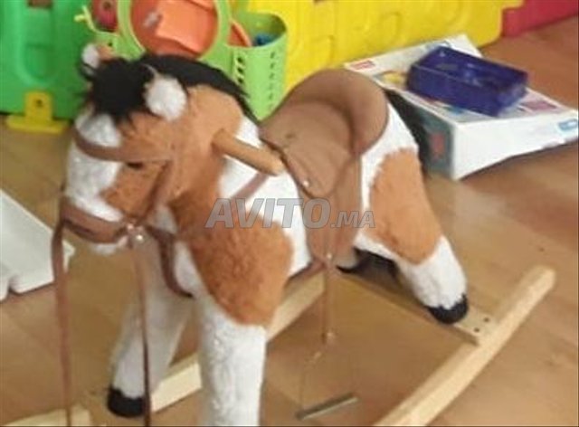 Cheval à bascule - jouet enfant