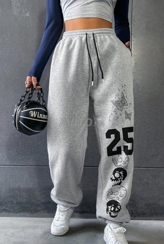 pontallon survette gris Vetements a Casablanca Avito.ma