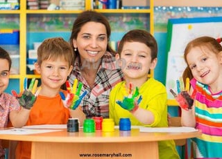 مطلوب فام ميناج مربية مع المبيت بمدينةفاس