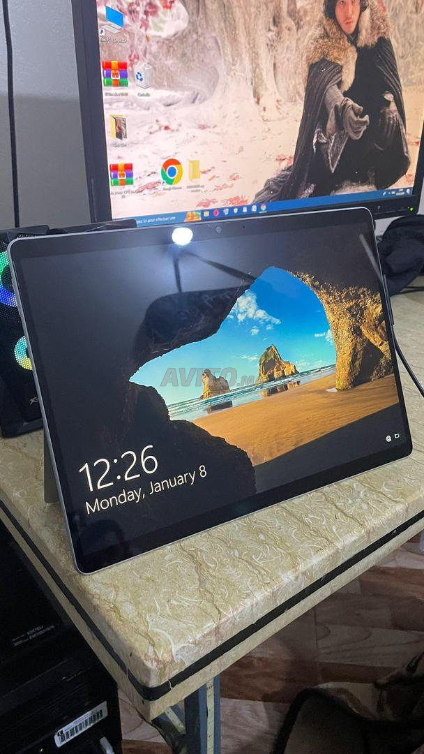 Microsoft Surface Pro 9 16Go RAM LTE 512Go platine pas cher