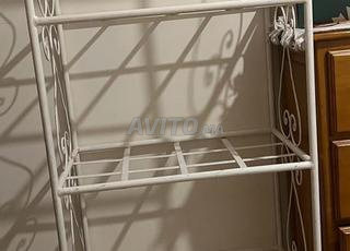 Étagère en fer forgé 