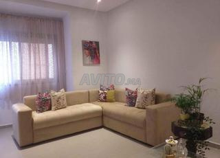 صالون متوفر في المخزون