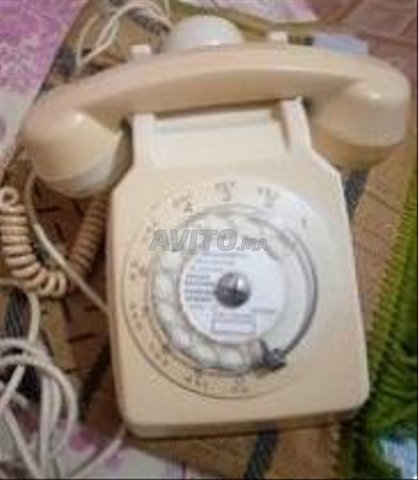 vieux téléphone fixe