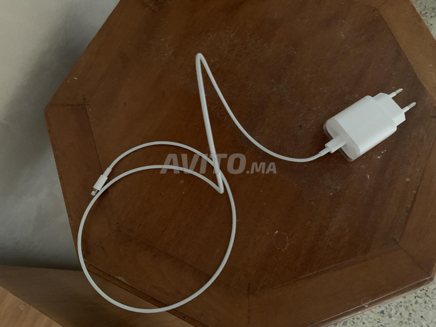 Genuine Câble USB pour recharge rapide compatible iphone - 1m à prix pas  cher