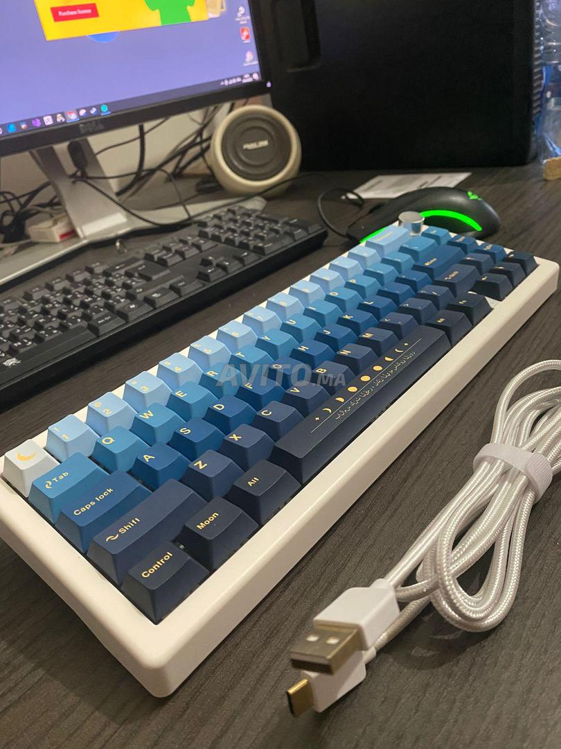 Gaming russe anglais clavier rétro rond brillant Keycap panneau métallique  rétro-éclairé USB filaire panneau métallique illuminé bordure, ✓ Meilleur  prix au Maroc et ailleurs