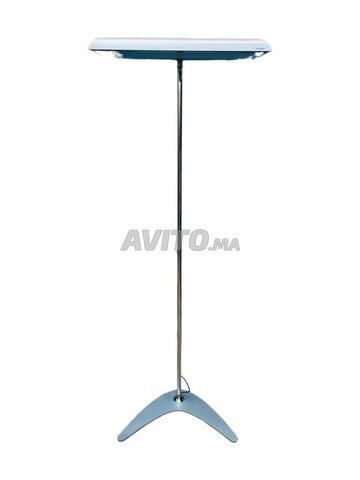 Lampadaire Regent Lighting Today avec SensoDim