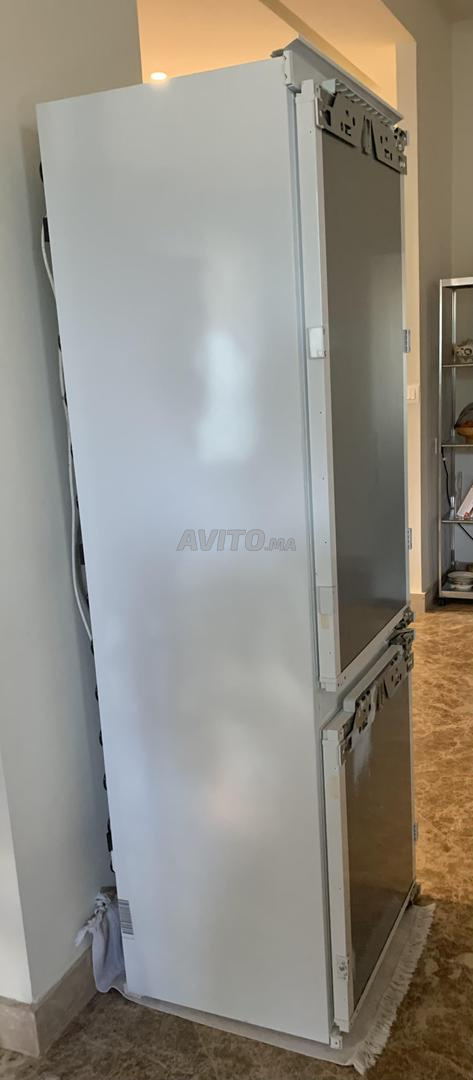 Refrigerateur avec congelateur en haut Arthur Martin