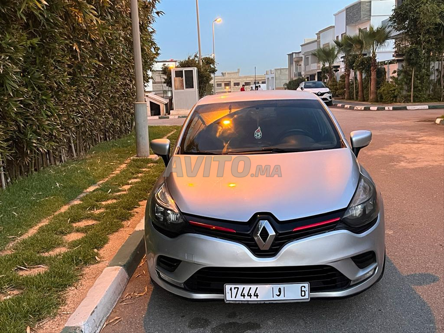 Accoudoir Renault CLIO 4 original Maroc à prix pas cher