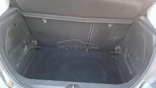 Opel Corsa Essence Manuelle 2016 à Mohammedia