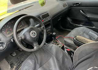 Volkswagen Golf 4 Essence Manuelle 2004 à Oujda