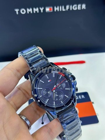 Montre Tommy Hilfiger Acier avec boite 
