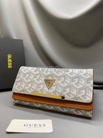 Porte Feuille Guess Femme GS67j