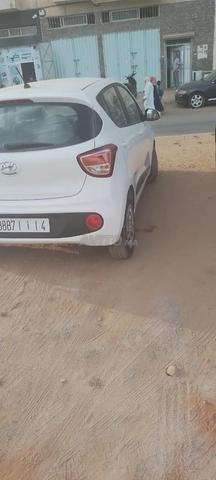 Hyundai Grand i10 Essence Manuelle 2019 à Rabat - 2