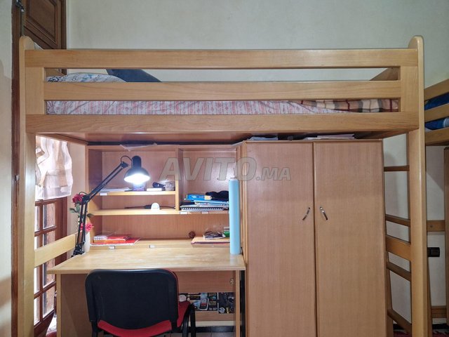 lit mezzanine (avec bureau, placard, echelle)