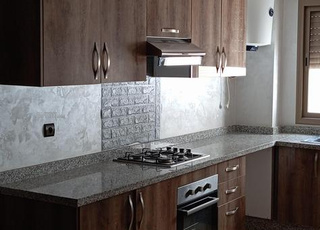 شقة فاخرة للكراء بحي بيركور