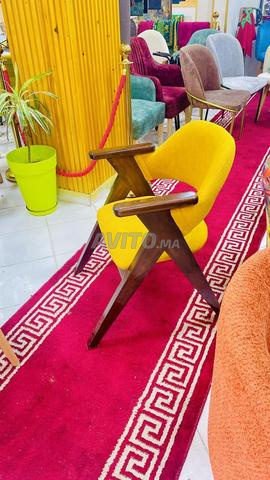 CHAISES ET TABLES POUR CAFE