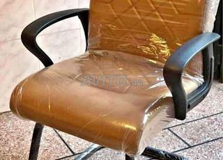 كراسي زوار جلد صناعي