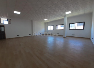 Plateau de Bureau de 77 m² à Targa