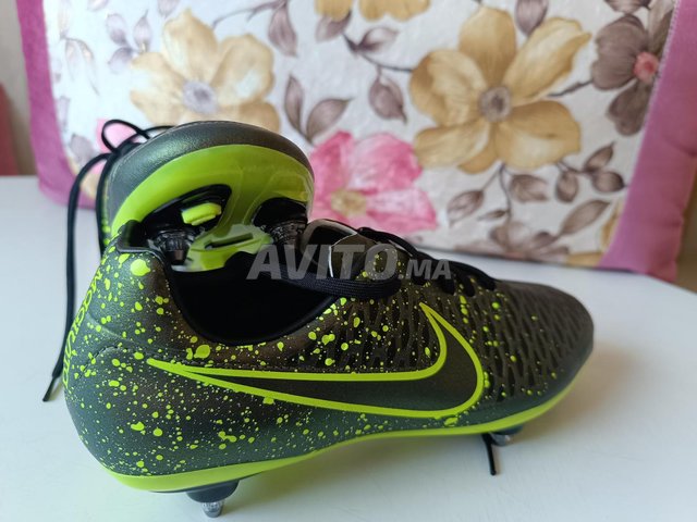 Magista crampon best sale