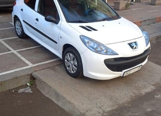 Peugeot 206 PLUS Essence Manuelle 2013 à Berrechid