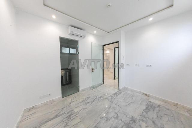 Proposant un magasin commercial à louer à Ibria  - 2