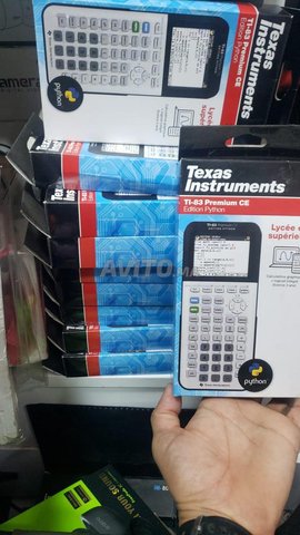 Calculatrice scientifique TI 83 édition python 