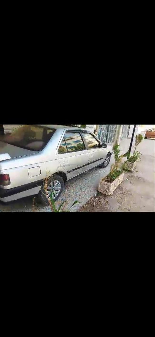 Peugeot 405