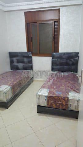 Lit pour une personne neuf