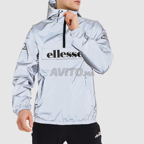 ELLESSE Coupe vent Acera gris taille XS et S Vetements a Oujda Avito.ma