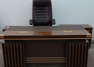 مكاتب وكراسي عالية جودة 