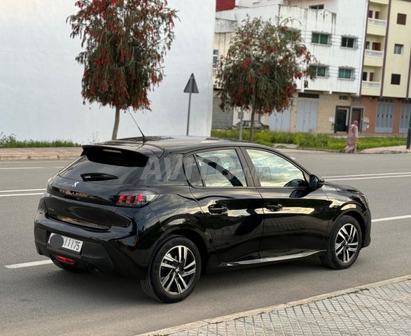 Peugeot 208 occasion Diesel Modèle 2023