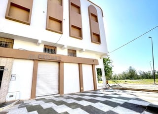 MAISON A VENDER COMMERCIAL OULAD OUJIH 80 M