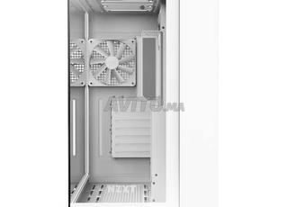 NZXT H9 Elite Premium Dual-Chamber 