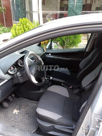 Peugeot 207 Diesel Manuelle 2006 à Fès ness 3mara