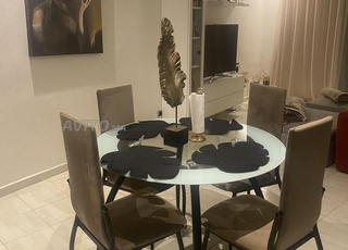 Salle à manger 4 chaises 