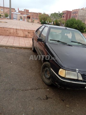 Peugeot 405 Essence Manuelle 1989 à Marrakech