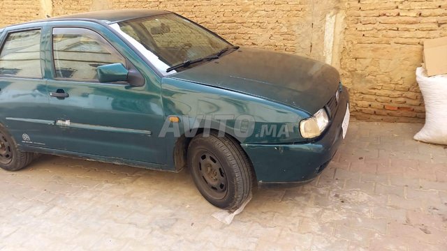 Volkswagen polo_sedan occasion Diesel Modèle 2000