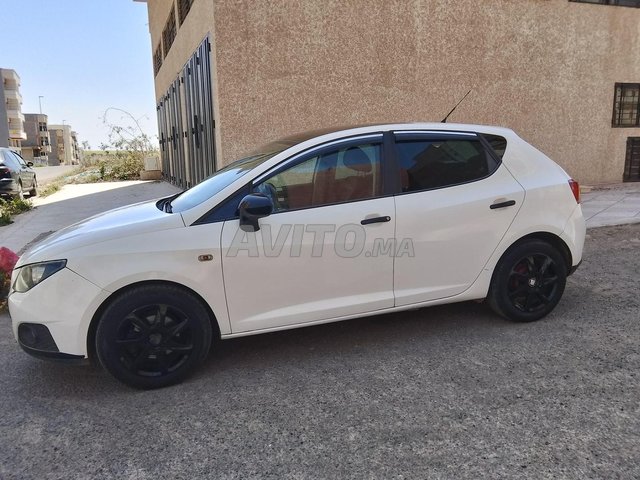 Seat Ibiza occasion Essence Modèle 2010