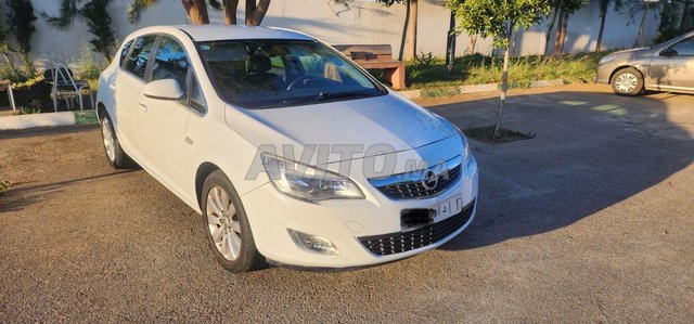 Opel Astra occasion Diesel Modèle 2011