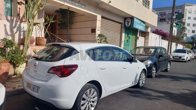 Opel Astra occasion Diesel Modèle 2012