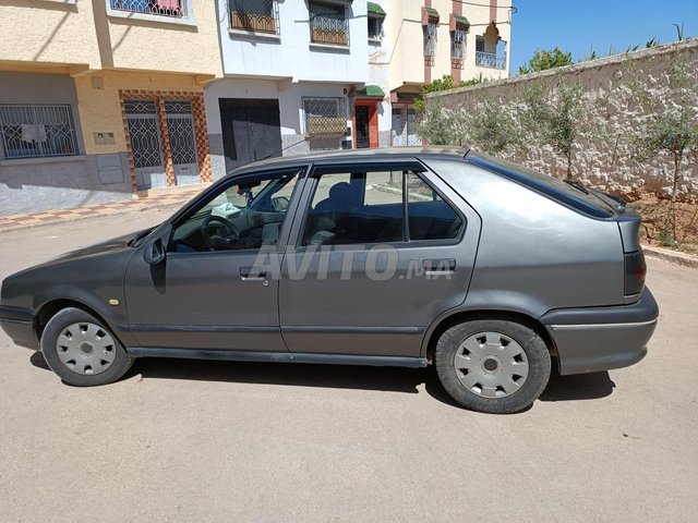 Voiture Renault 19 1994 à Meknès  Diesel  - 6 chevaux